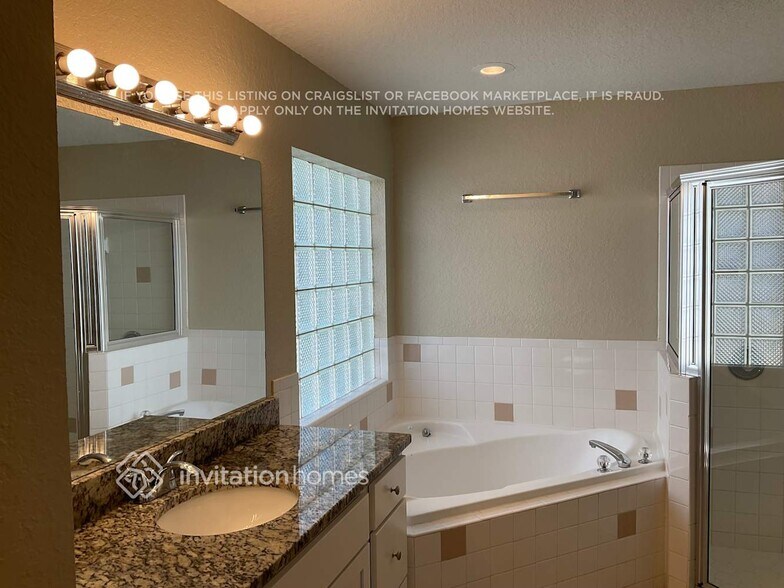 Building Photo - 3171 Huntington Ln