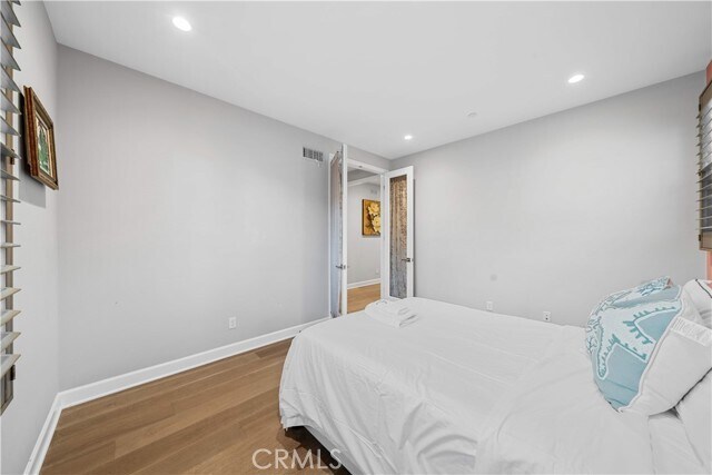 Building Photo - 114 Guinness