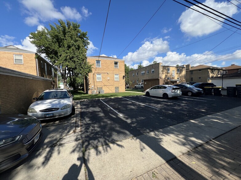 Building Photo - 3014 Harlem Ave