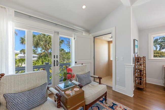 Building Photo - 360 Gasparilla St