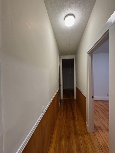 Building Photo - 250 Beacon St