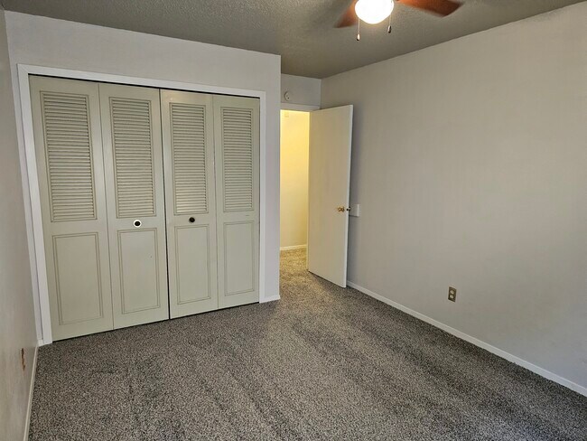 Building Photo - 980 Holli Springs Ln