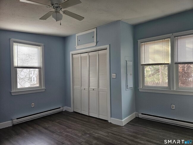 Building Photo - 57 Warren St