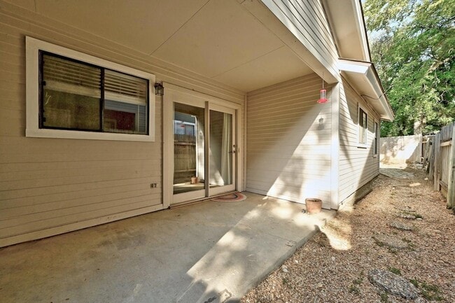 Building Photo - 2503 Howellwood Wy