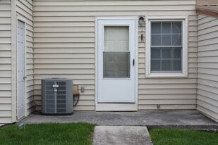 Rear Patio - 565 S 20th St