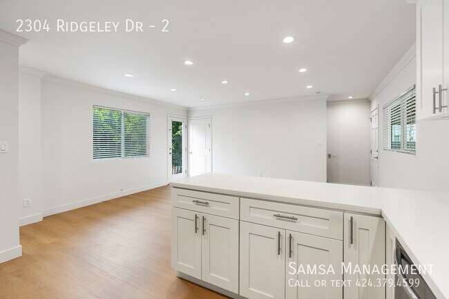 Building Photo - 2304 Ridgeley Dr