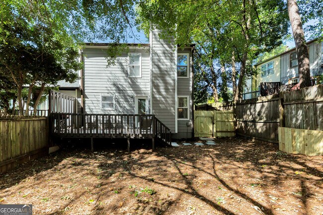 Building Photo - 1018 Falling Valley Ct SE