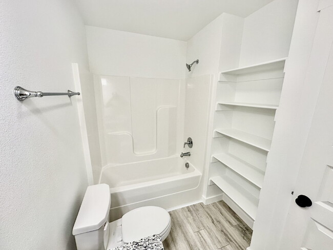 Building Photo - 1101 States Ave