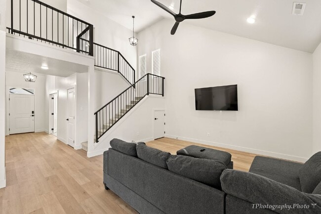 Building Photo - Female Only - Private Room with Shared Bathroom in a brand new Townhome - partly furnished & Util...