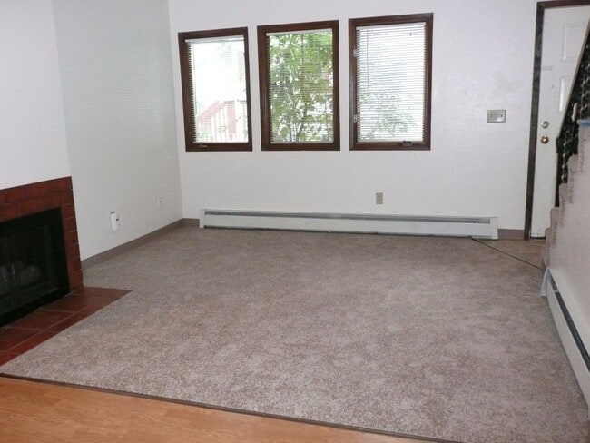 Building Photo - Independence Park 2bed two story washer & ...