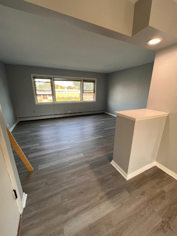 Building Photo - 3205 W 97th St