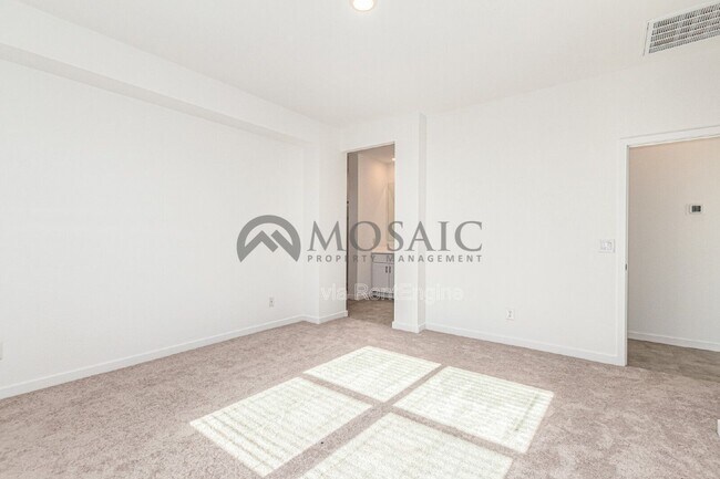Building Photo - 8821 W Agora Ln