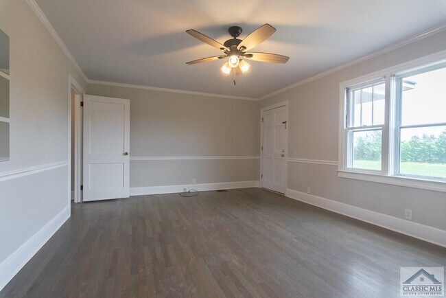 Building Photo - 243 Mitchell Farm Rd