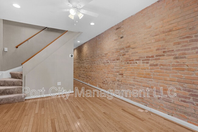 Building Photo - 639 Harvey St