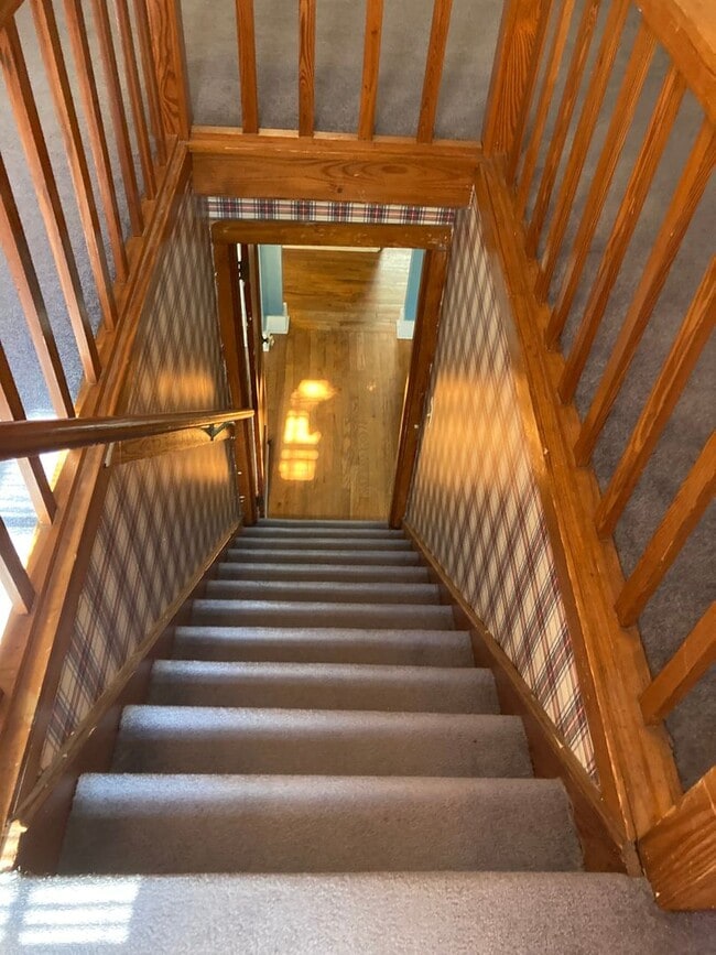 Building Photo - 307 Helm St