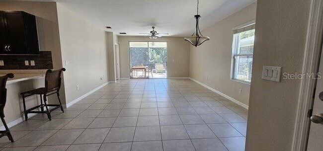 Building Photo - 7401 W Lenox Cir