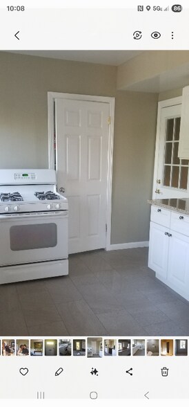 Building Photo - 501 Grove Pl