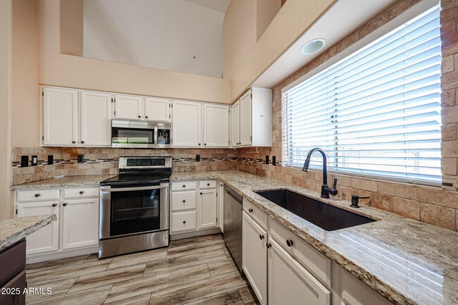 Building Photo - 8963 E Floriade Dr