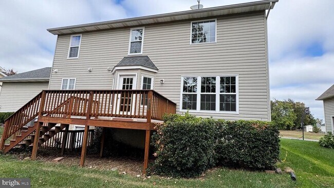 Building Photo - 116 Barkwood Dr