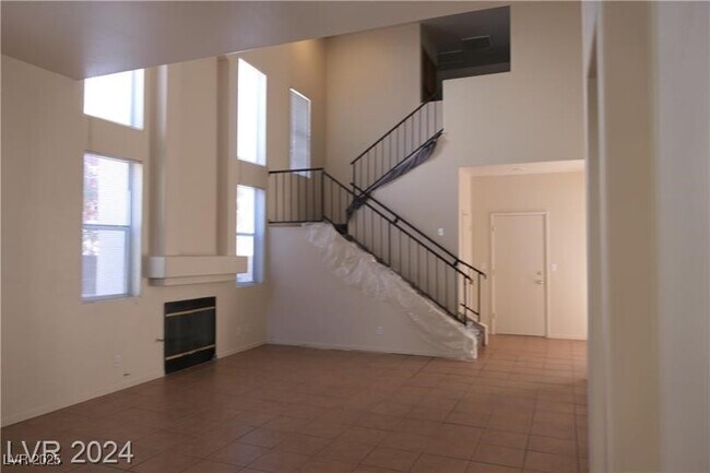 Building Photo - 6665 Golden Pond Cir
