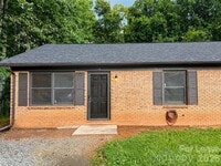 Building Photo - 179 Sunny Hill Dr