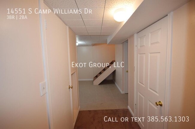 Building Photo - 14551 S Camp Williams Rd