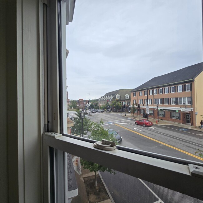 Primary Photo - 515 Central Ave