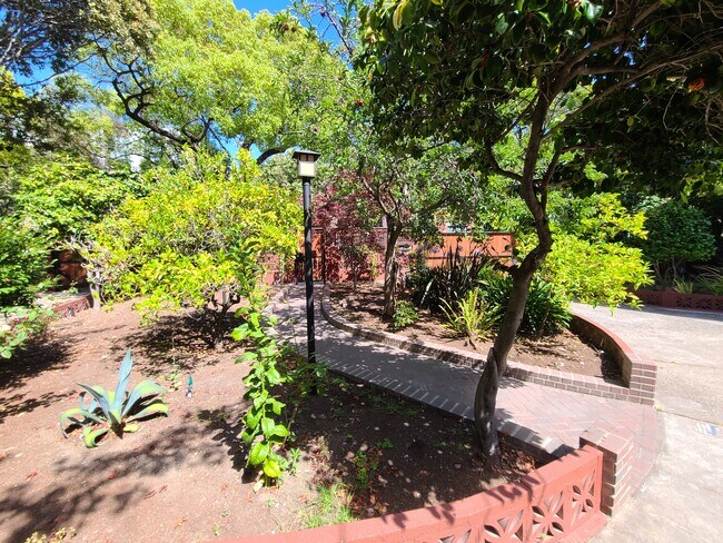 Building Photo - The Casita
