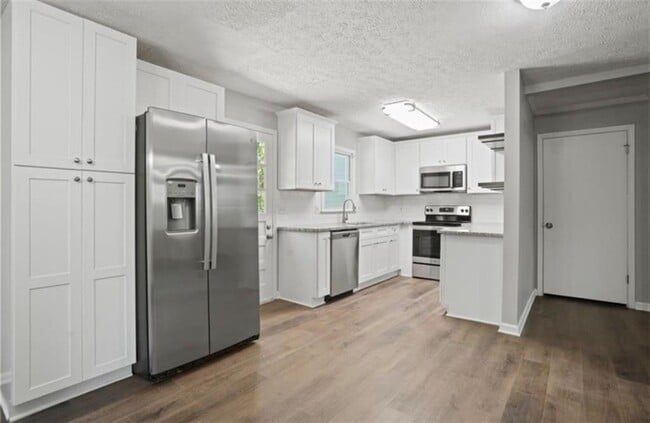 Building Photo - 703 Navaho Ct