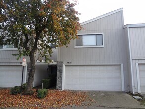 Building Photo - 7818 Hampton Ln