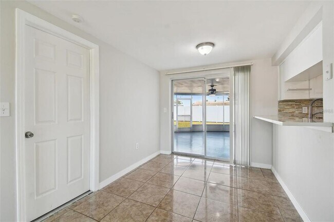 Building Photo - 3600 Umber Rd