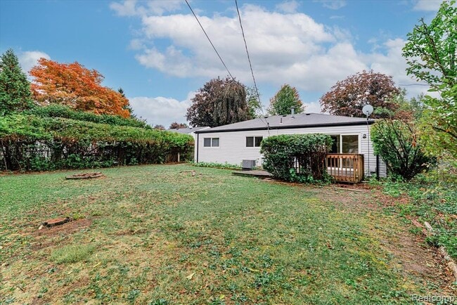 Building Photo - 11809 Meteor Dr