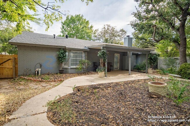 Building Photo - 6829 Shadydale Dr