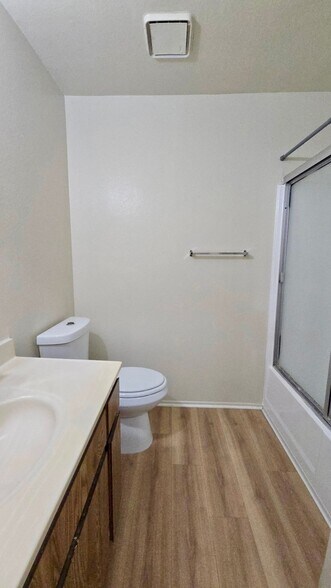 Building Photo - 5906 Challen Ave