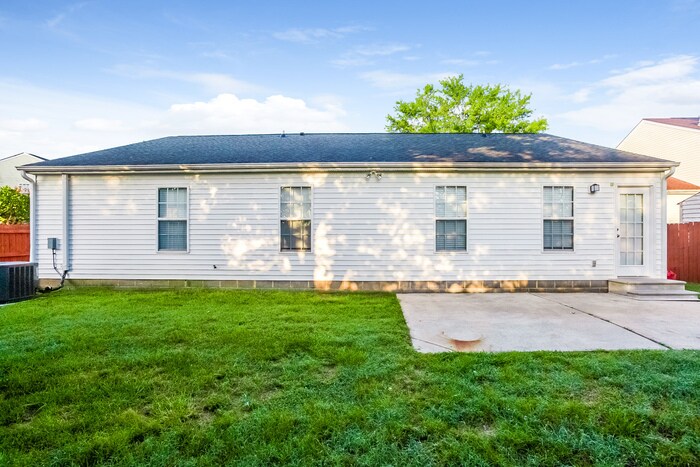 Building Photo - 5891 Culloden Ct