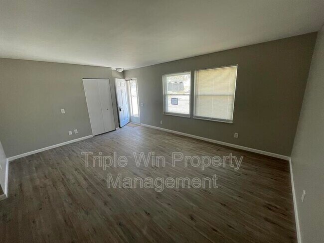 Building Photo - 11423 Ortega Dr