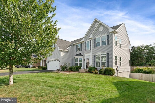 Building Photo - 3175 Fledgling Cir
