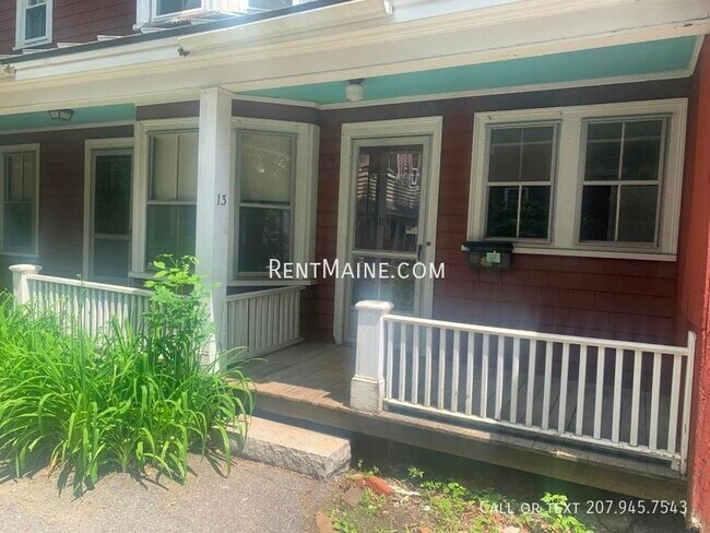 Building Photo - 13 Hudson St