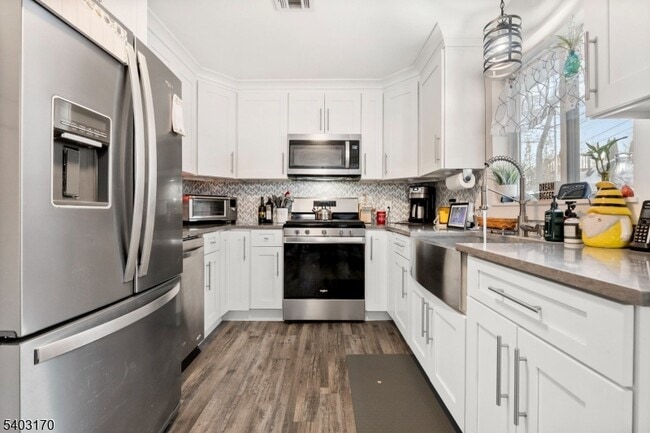 Building Photo - 49 Cliffside Trail