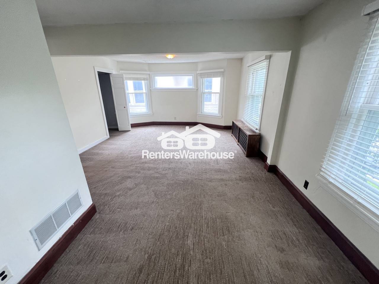 Building Photo - 3225 Hennepin Ave