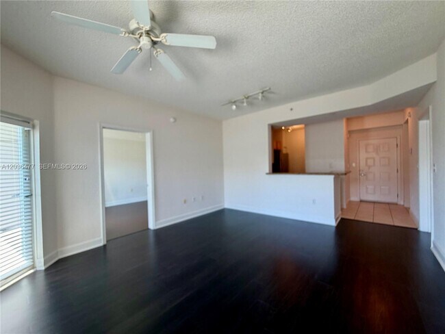Building Photo - 6001 SW 70th St