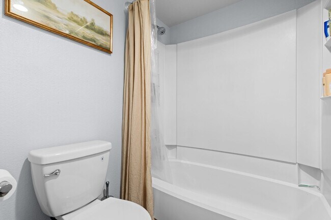 Building Photo - Charming 1BR Condo in Phoenix