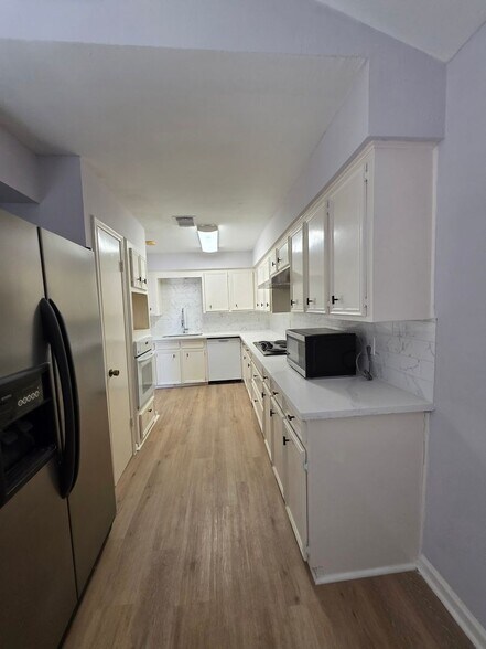 Building Photo - 13906 Ella Lee Ln