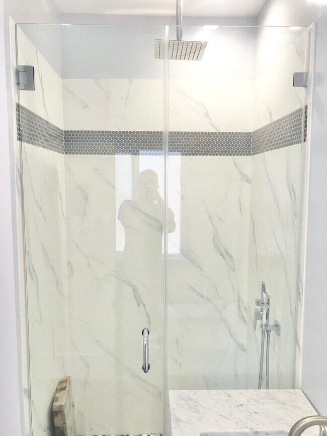 Building Photo - 1348 Carmona Ave