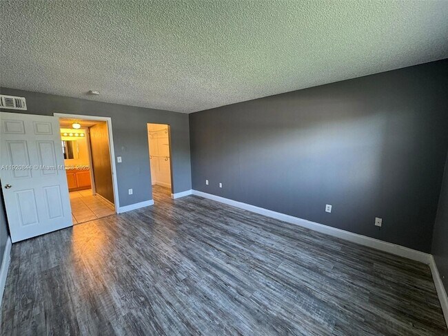 Building Photo - 3710 NW 21st St