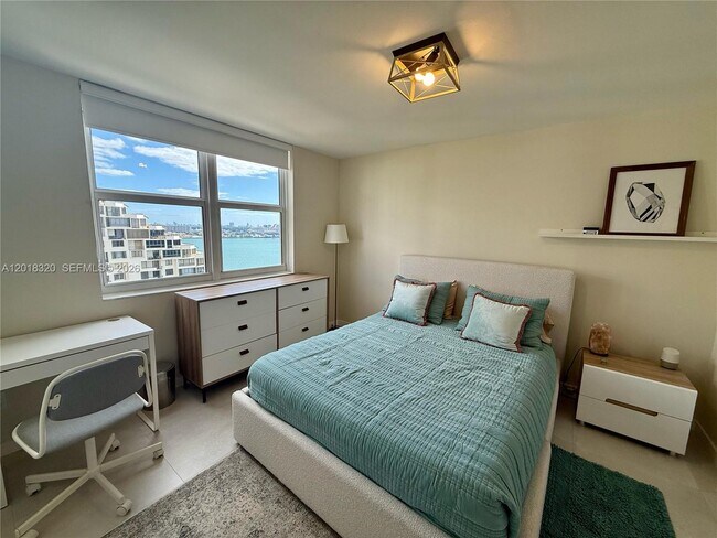 Building Photo - 770 Claughton Island Dr