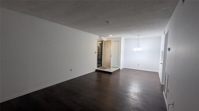 Building Photo - 3294 S Semoran Blvd
