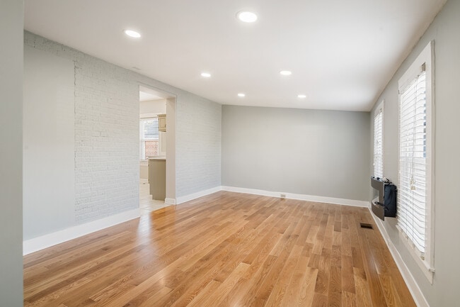 Building Photo - 308 Breckenridge Ln