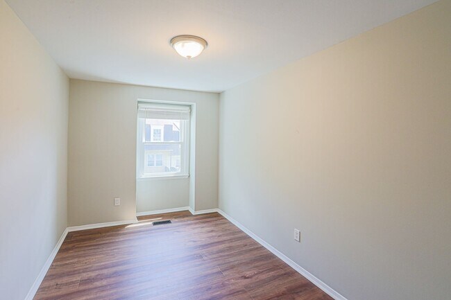 Building Photo - 11 Pawleys Ct