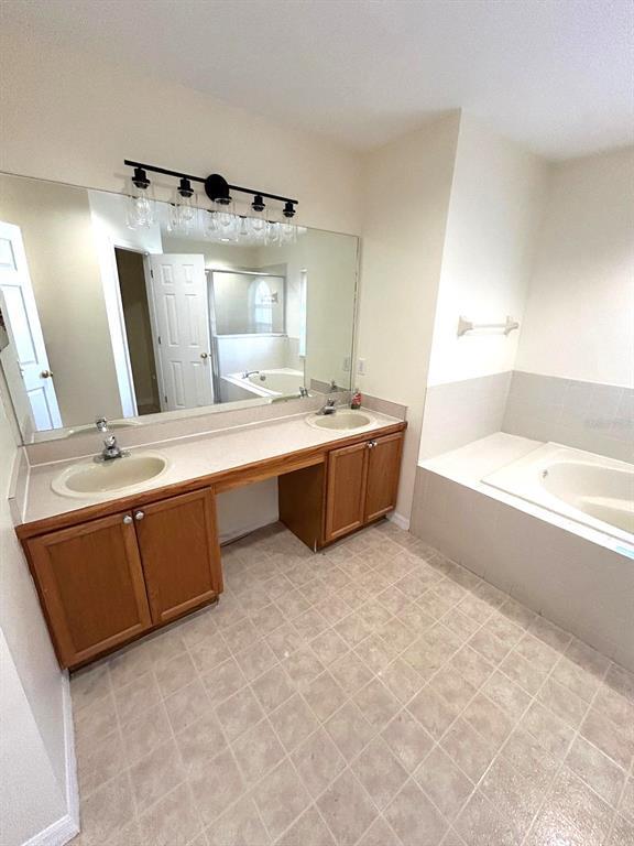 Building Photo - 5518 Willow Bend Trail